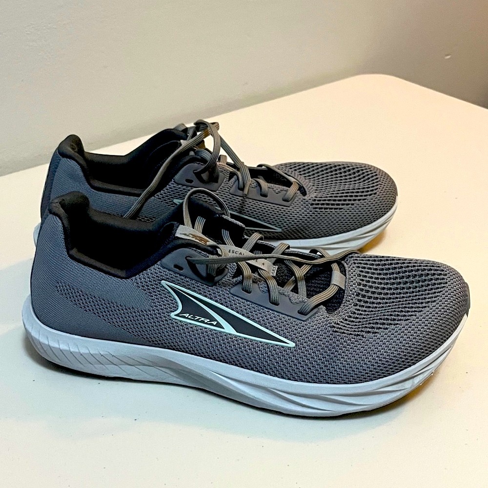 Altra Escalante 4 Charcoal Athletic Sneakers